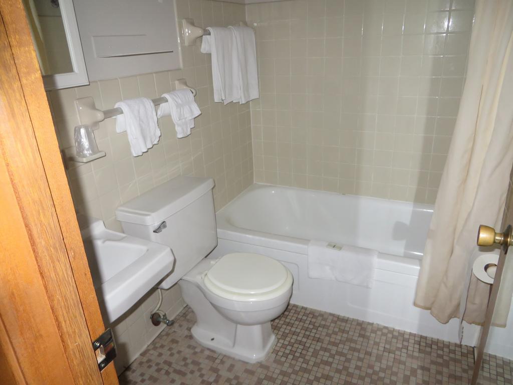 2Nd Street Inn & Suites Rochester Szoba fotó